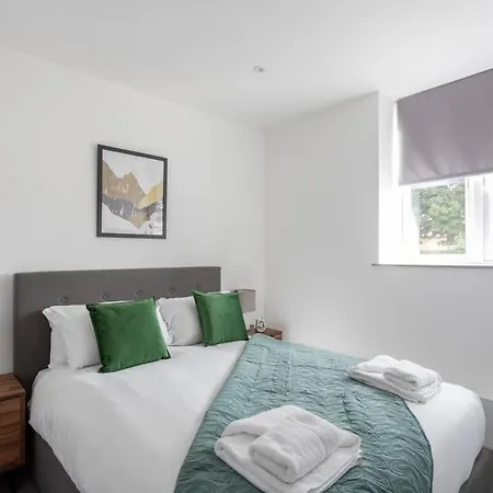 Modern 1 Bedroom Leeds Apartment