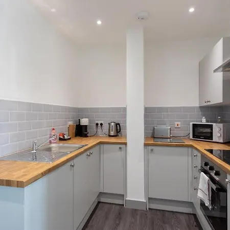 Modern 1 Bedroom Leeds *