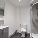 Apartment Modern 1 Bedroom *