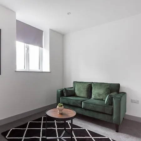 Апартаменты Modern 1 Bedroom Лидс