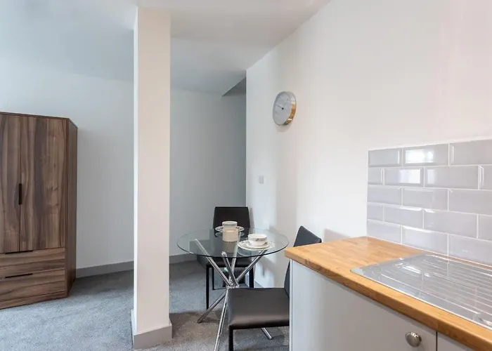 Modern 1 Bedroom Apartment Leeds (West Yorkshire)