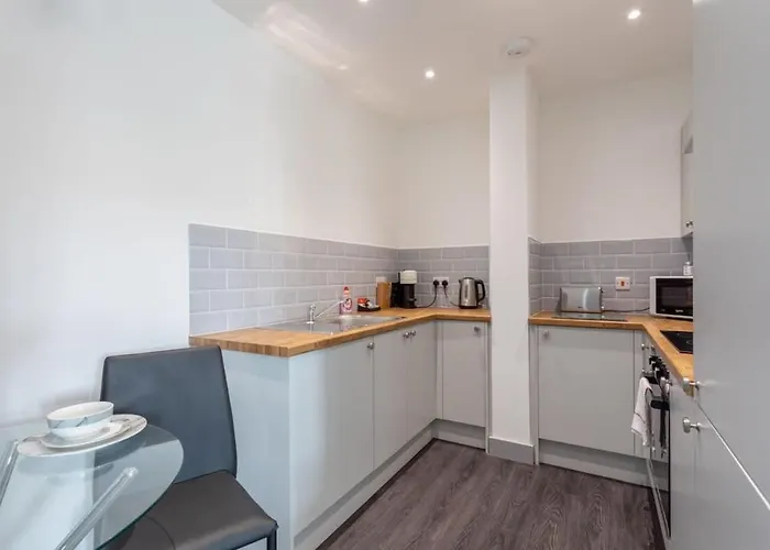 דירה Modern 1 Bedroom *