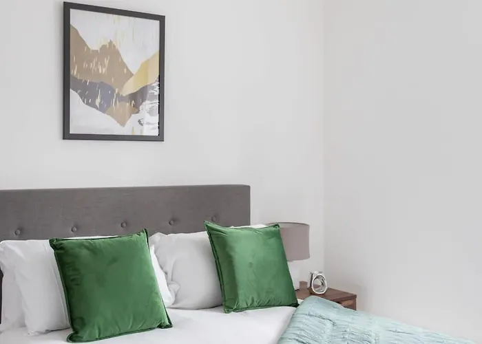 Modern 1 Bedroom דירה לידס